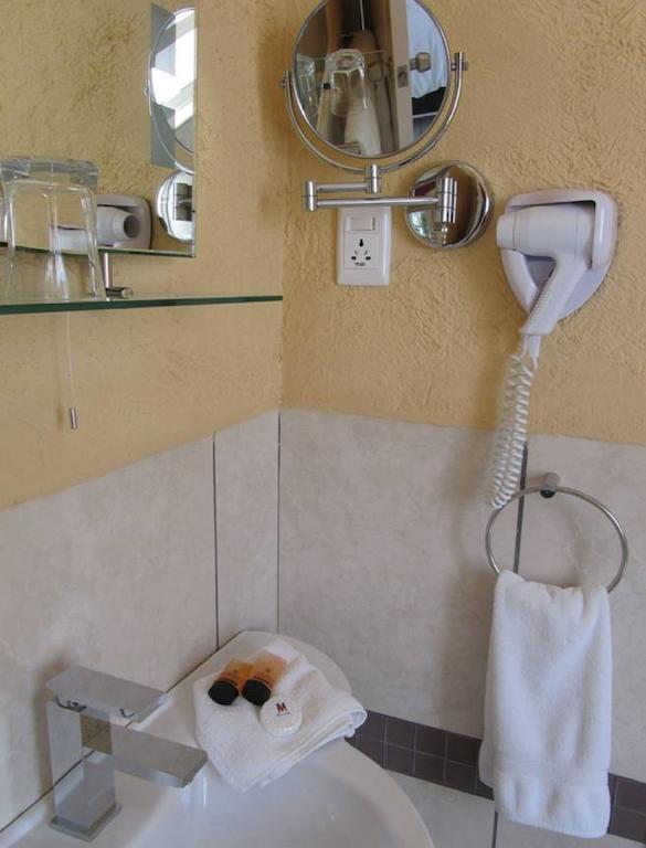 A Villa De Mer Guesthouse Port Alfred Room photo