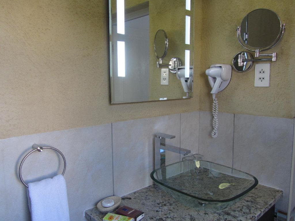 A Villa De Mer Guesthouse Port Alfred Room photo